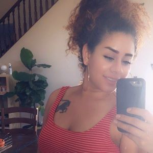Meet your Posher, Yajaira